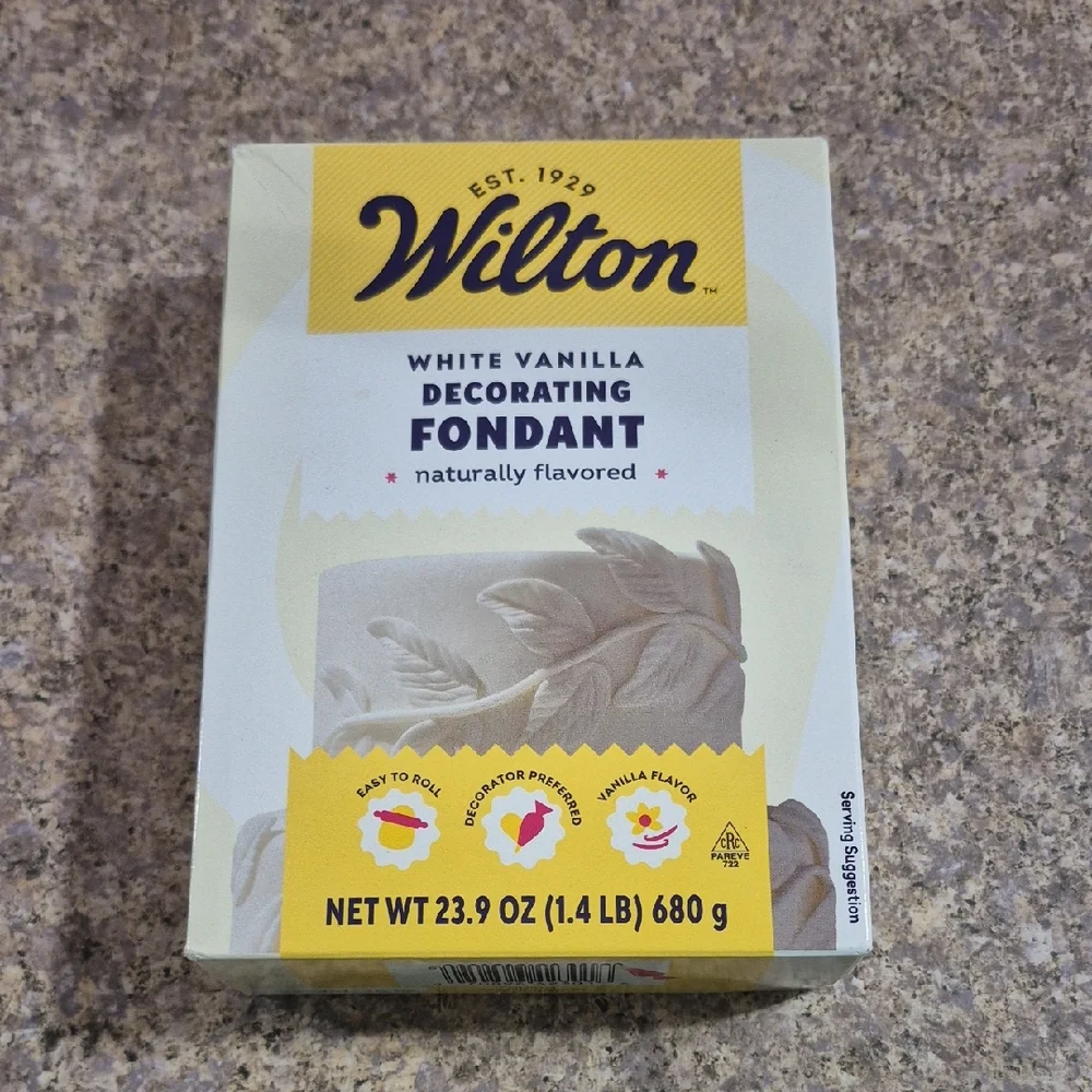 Wilton White Vanilla Decorating Fondant. Naturally Flavored.